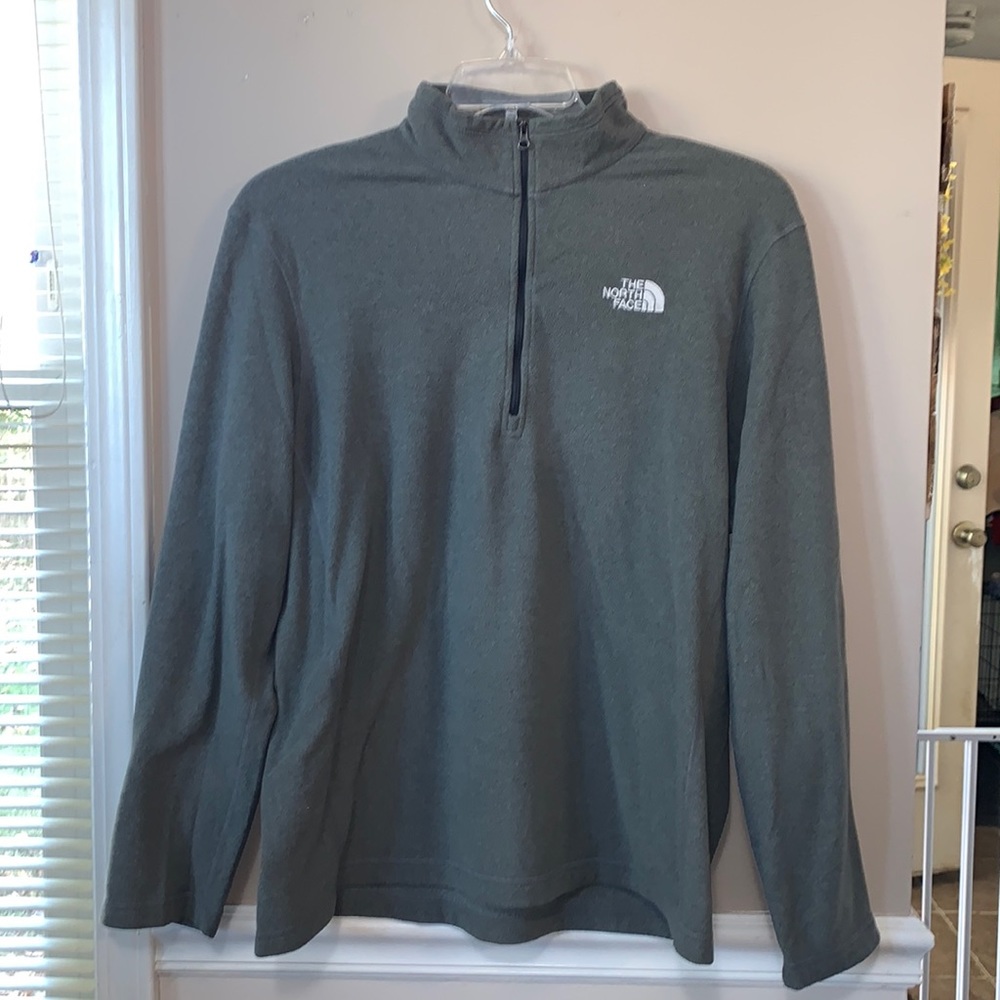 The North Face Men’s L Gray Lightweight 1/4 Zip Fleece Pullover